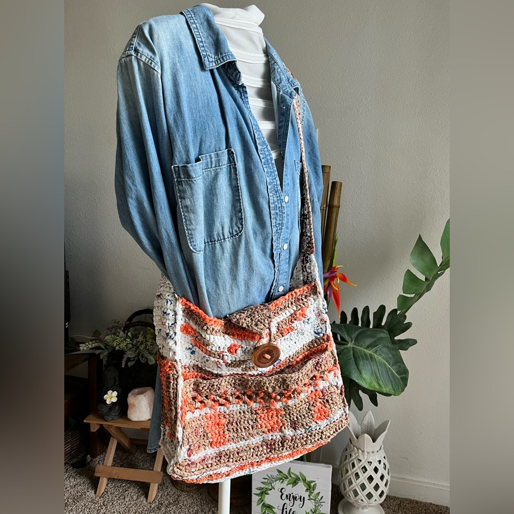 Upcycle crochet plastic bag